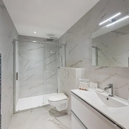 Lumineux De 100 M² Avec Balcon, Proche Centre Megeve, 4 Adultes Et 2 Enfants - Fr-1-569-87 Apartment